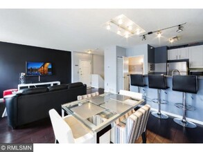 675 N 1st St in Minneapolis, MN - Foto de edificio - Building Photo