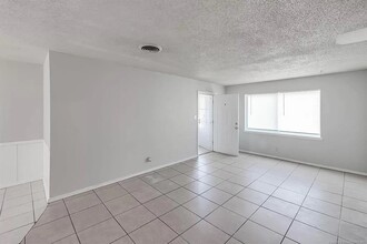 1114 E 64th St in Tulsa, OK - Building Photo - Building Photo