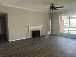 806 Legend Spring Dr in Katy, TX - Building Photo - Building Photo