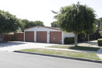 1134-1138 Richland Ave in Santa Ana, CA - Building Photo - Building Photo