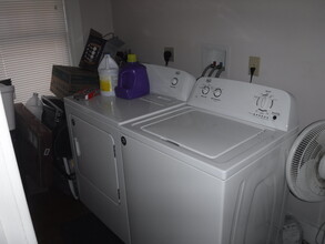 32 College Ave, Unit Unit 2 in Orono, ME - Building Photo - Building Photo