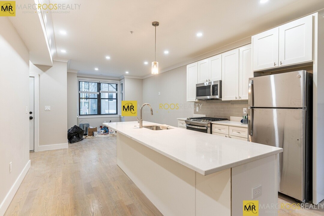 152 Trenton St in Boston, MA - Building Photo
