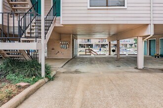 3663 E NASA Pkwy, Unit 407 in Seabrook, TX - Building Photo - Building Photo