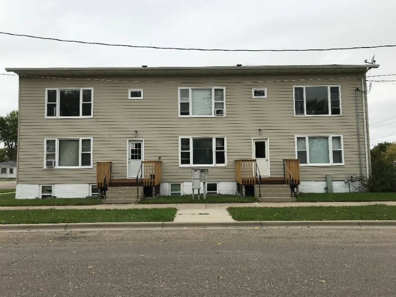 324 6th Ave SW in Valley City, ND - Building Photo