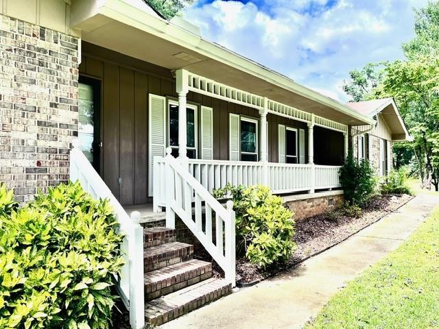5762 Fairfield Pl in Stone Mountain, GA - Foto de edificio - Building Photo
