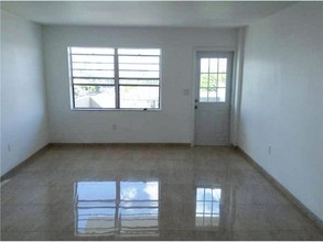 1130 11th St in Miami Beach, FL - Building Photo - Building Photo