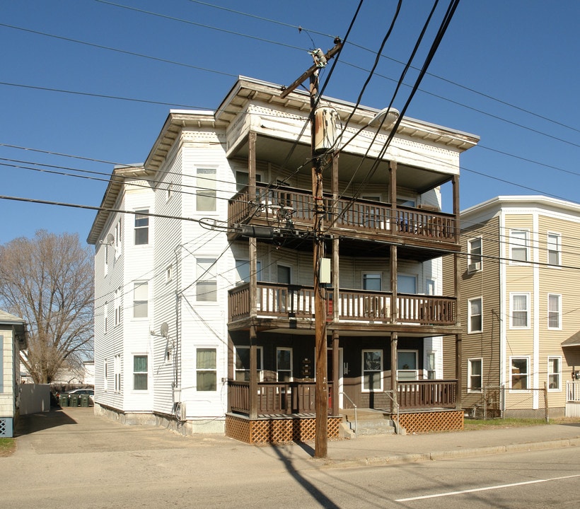 190 Maple St in Manchester, NH - Building Photo