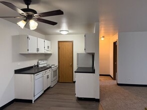 Tan Oak Apartments in Twin Lakes, WI - Building Photo - Interior Photo