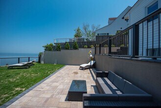 54 Cliff Rd in Wading River, NY - Building Photo - Building Photo