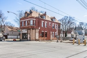 3001 E 83rd St in Chicago, IL - Building Photo