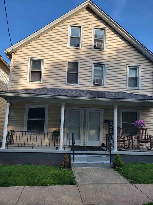 1341 Adams Ave in Dunmore, PA - Building Photo