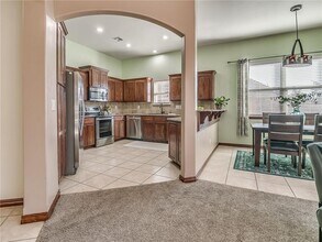 11929 Whitney Way in Oklahoma City, OK - Building Photo - Building Photo