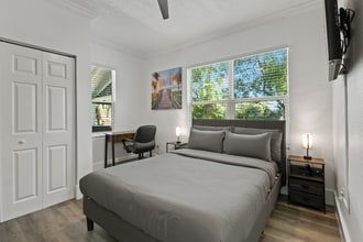 806 E Chelsea St in Tampa, FL - Building Photo - Building Photo