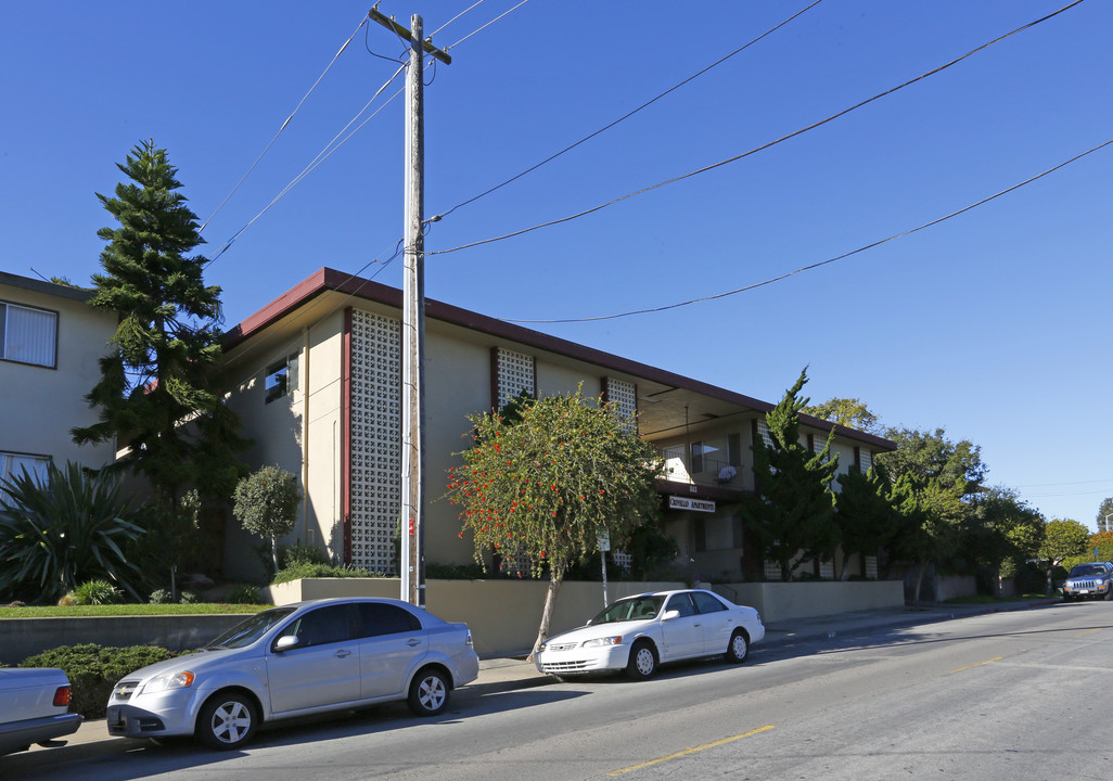 832haw in Monterey, CA - Foto de edificio