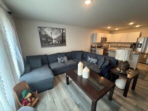 470 Reizen Dr in Morristown, AZ - Building Photo - Building Photo