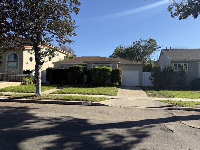 property at 12106 Clarkson Rd