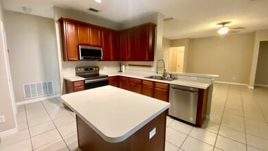 13574 Old Dock Rd in Orlando, FL - Foto de edificio - Building Photo