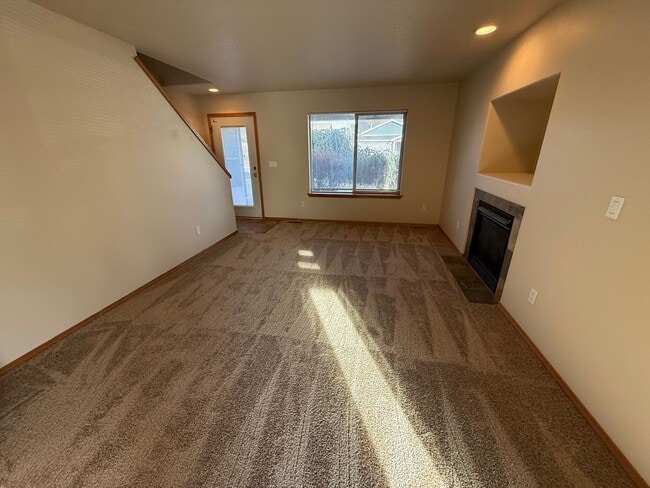 20523 Peak Ave in Bend, OR - Building Photo - Building Photo