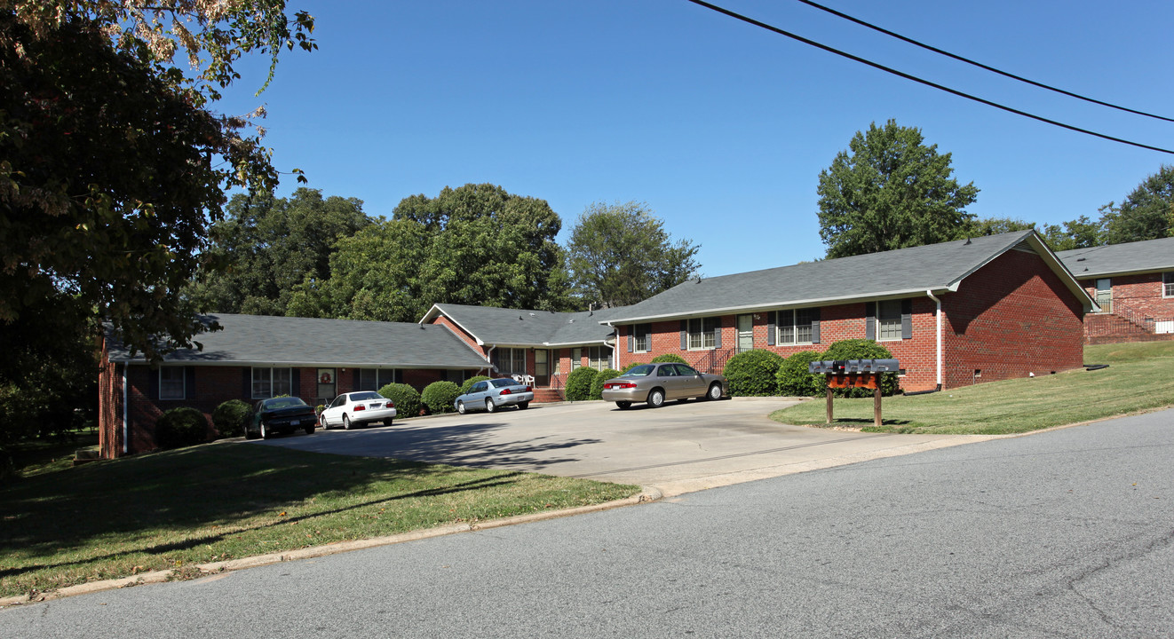 302 Park St in Lexington, NC - Building Photo