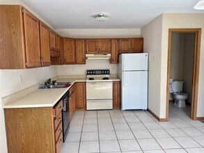 4032 Canterbury Dr in Erie, PA - Building Photo - Building Photo