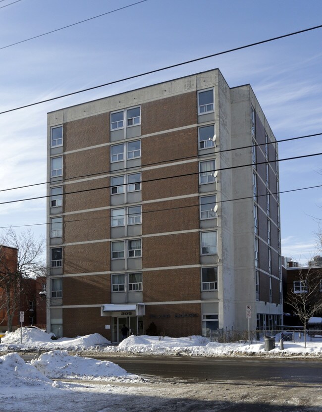 Blair House in Ottawa, ON - Building Photo - Building Photo