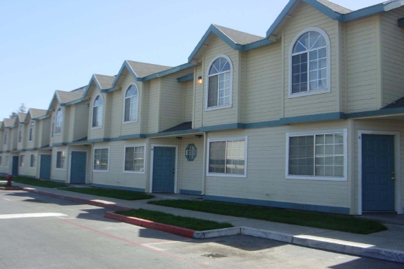 Turtle Creek Townhomes in Turlock, CA - Foto de edificio - Building Photo