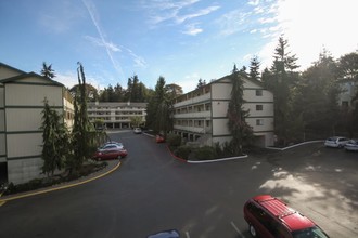 Swiss Gables Apartment Homes in Kent, WA - Building Photo - Building Photo