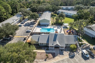Timberwood Trace in Jacksonville, FL - Foto de edificio - Building Photo