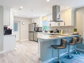 1859 Oklahoma Ave NE in St. Petersburg, FL - Building Photo - Building Photo