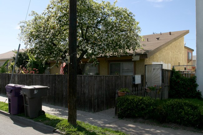 1355 Stanley Ave in Long Beach, CA - Building Photo - Building Photo
