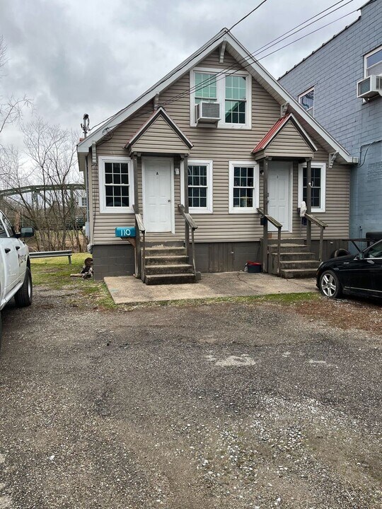 110 Conrad Ct in Glenville, WV - Building Photo