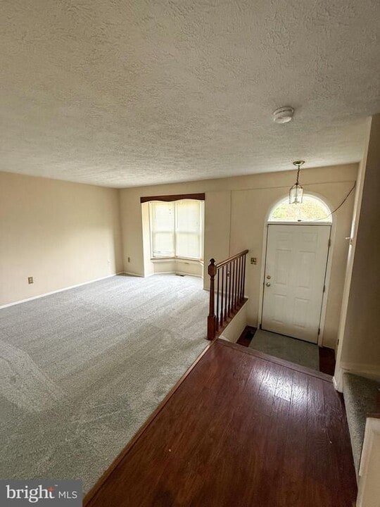 46 Running Brooke Dr in Woodlawn, MD - Building Photo