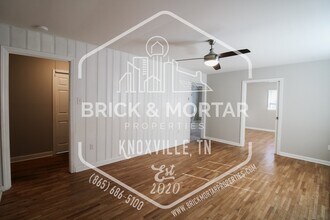 1407 Charles Dr NE in Knoxville, TN - Building Photo - Building Photo