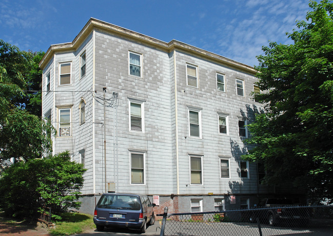 563 Cumberland Ave in Portland, ME - Building Photo - Building Photo