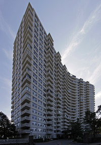 Mediterranean Towers North & South in Fort Lee, NJ - Building Photo - Building Photo