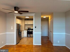 2030 N Adams St in Arlington, VA - Building Photo - Building Photo