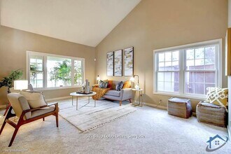 5218 Rio Lobo Dr in San Jose, CA - Building Photo - Building Photo
