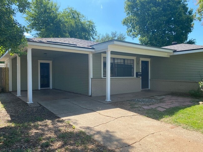 5745 Roma Dr in Shreveport, LA - Building Photo - Building Photo