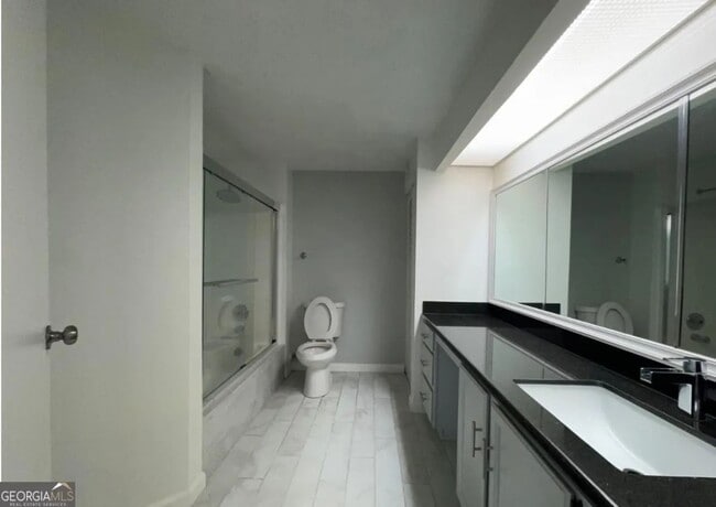 1291 Keys Lake Dr NE in Atlanta, GA - Building Photo - Building Photo