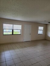 2205 Knox McRae Dr in Titusville, FL - Foto de edificio - Building Photo