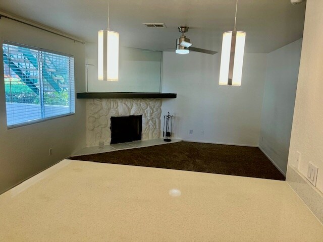 7948 Decker Canyon Dr, Unit 102 in Las Vegas, NV - Building Photo