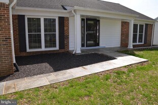 9012 Paddock Ln in Potomac, MD - Building Photo