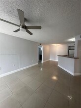 12760 Vista Isles Dr, Unit 715 in Plantation, FL - Building Photo - Building Photo