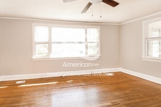 1490 Cameron St in Columbia, SC - Foto de edificio - Building Photo