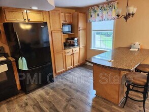 46 Stanstead Pl in Nashua, NH - Building Photo - Building Photo