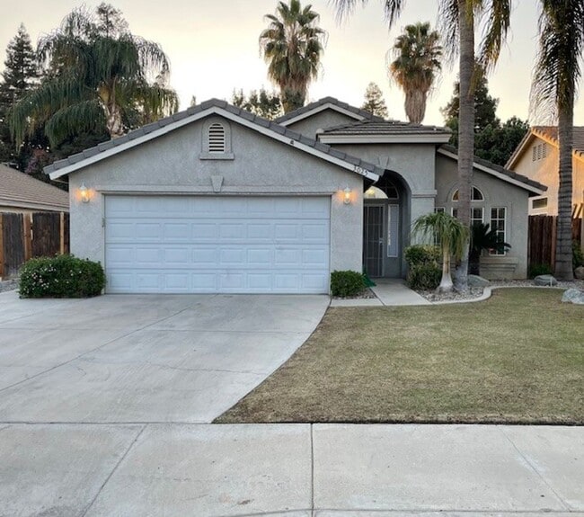property at 3025 Starside Dr