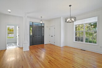 1 Shawe St in Danbury, CT - Building Photo - Building Photo
