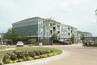 Southfork Lake in Manvel, TX - Building Photo - Building Photo