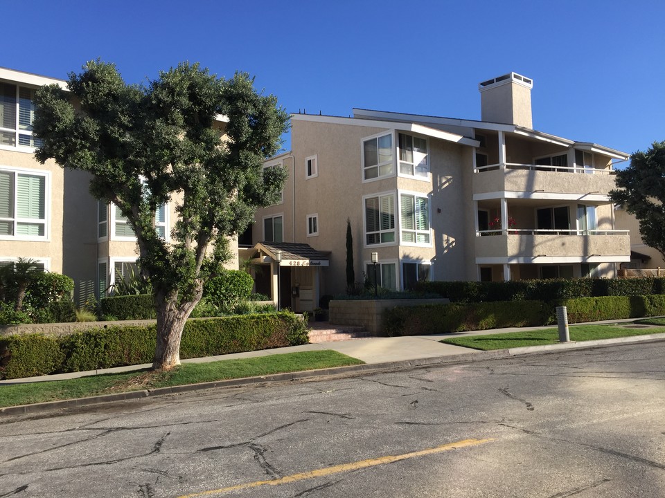 428 Esplanade, Unit 101 in Redondo Beach, CA - Building Photo