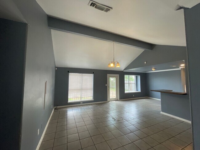 5438 Boxwood Creek in Kingsville, TX - Building Photo - Building Photo